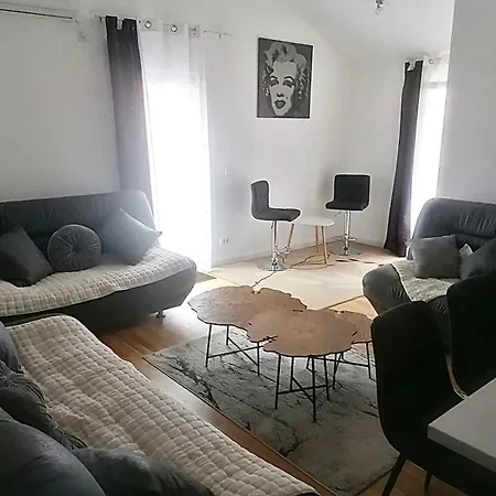 Glora Apartment *